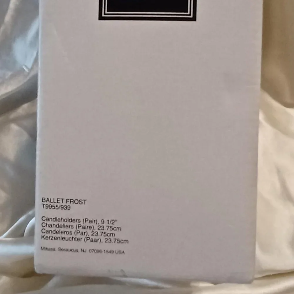 NIB Vintage Mikasa Ballet Frost Crystal Candle Holders - Picture 3 of 6